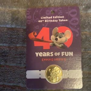 Chuck e Cheese 40 years  of fun birthday token